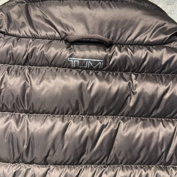 Tumi Pax Men’s Metallic Brown-Gray Packable Puffer Vest Large - Picture 7 of 10
